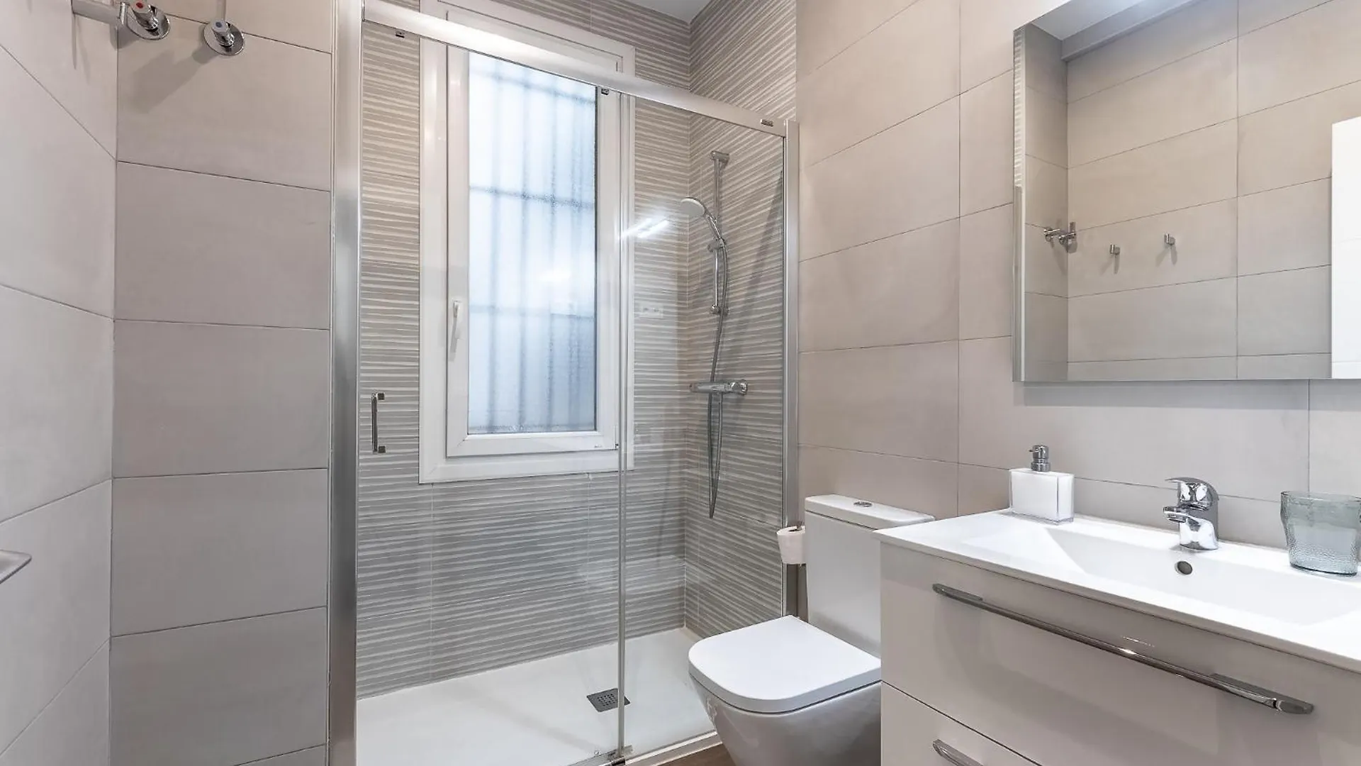 Homeloving Apartment Bilbao Centre With Parking 0*,  Hiszpania